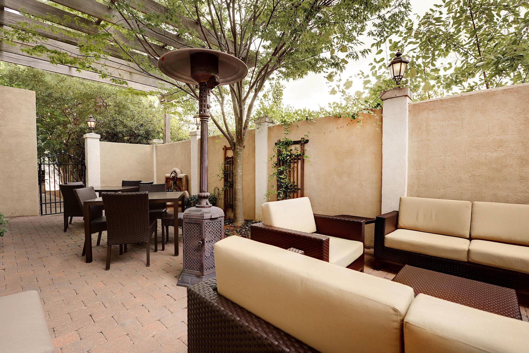 Courtyard Raleigh Crabtree Valley Extérieur photo