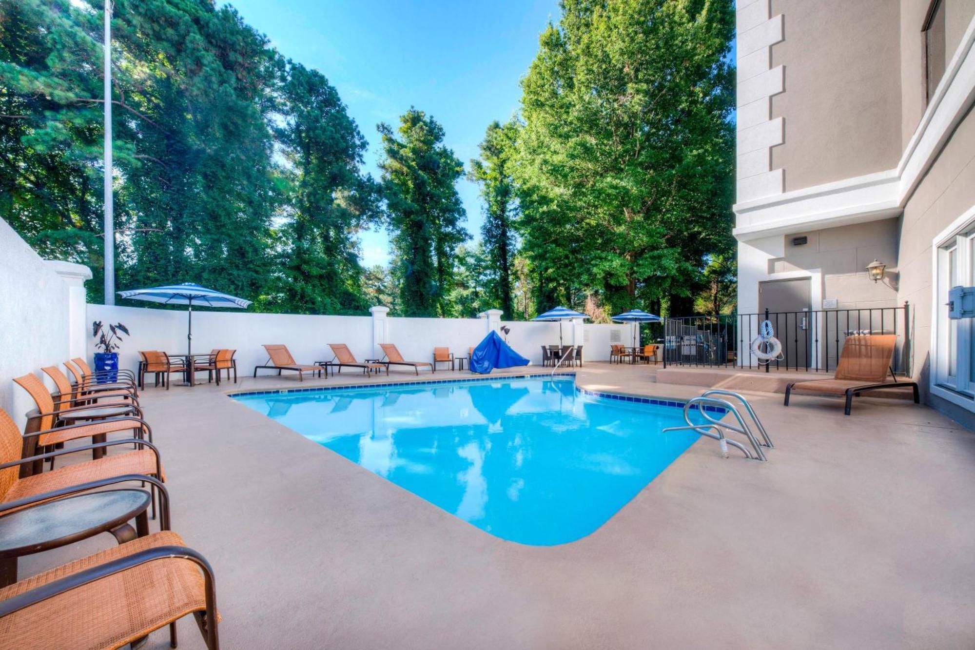 Courtyard Raleigh Crabtree Valley Extérieur photo