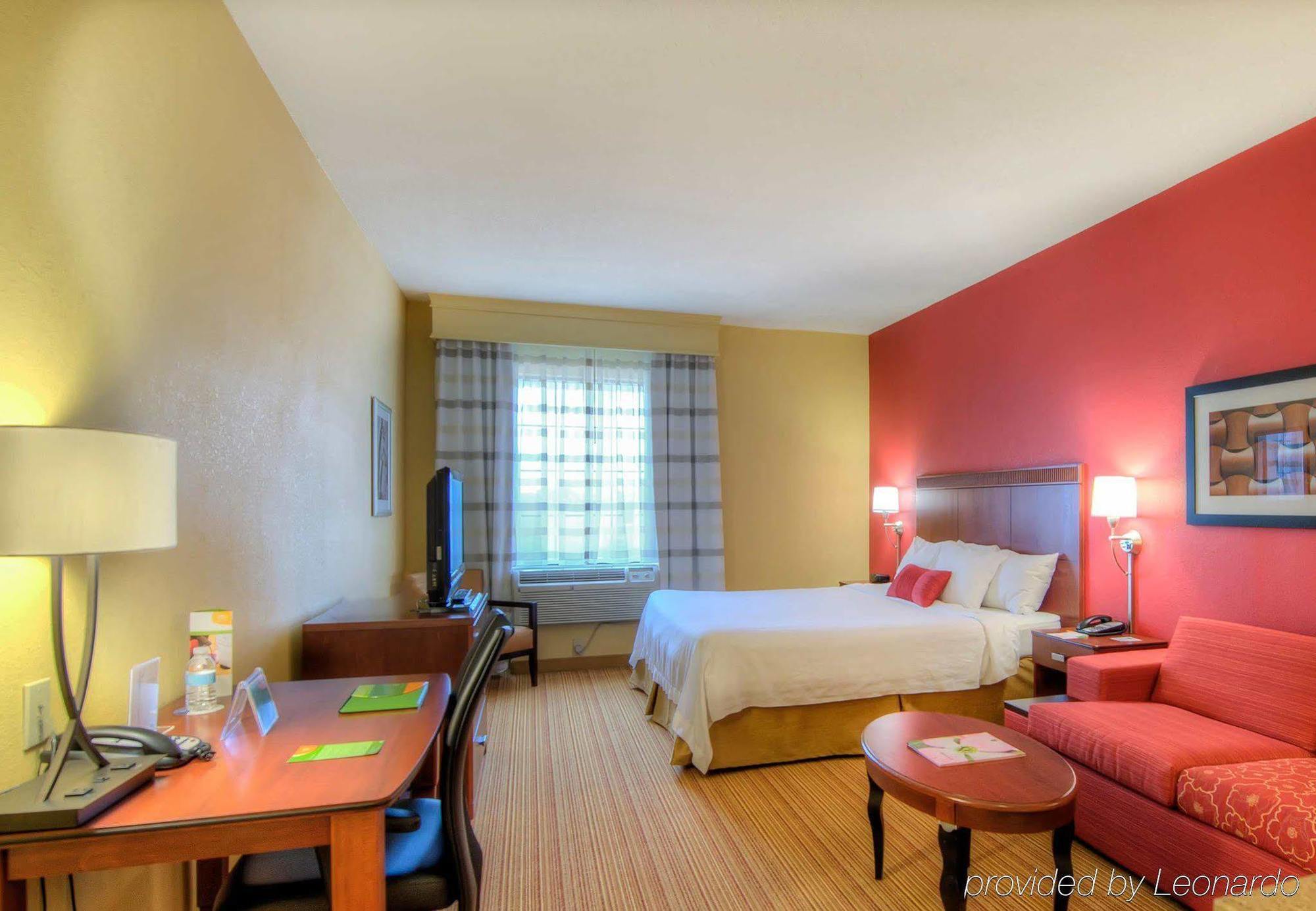 Courtyard Raleigh Crabtree Valley Extérieur photo