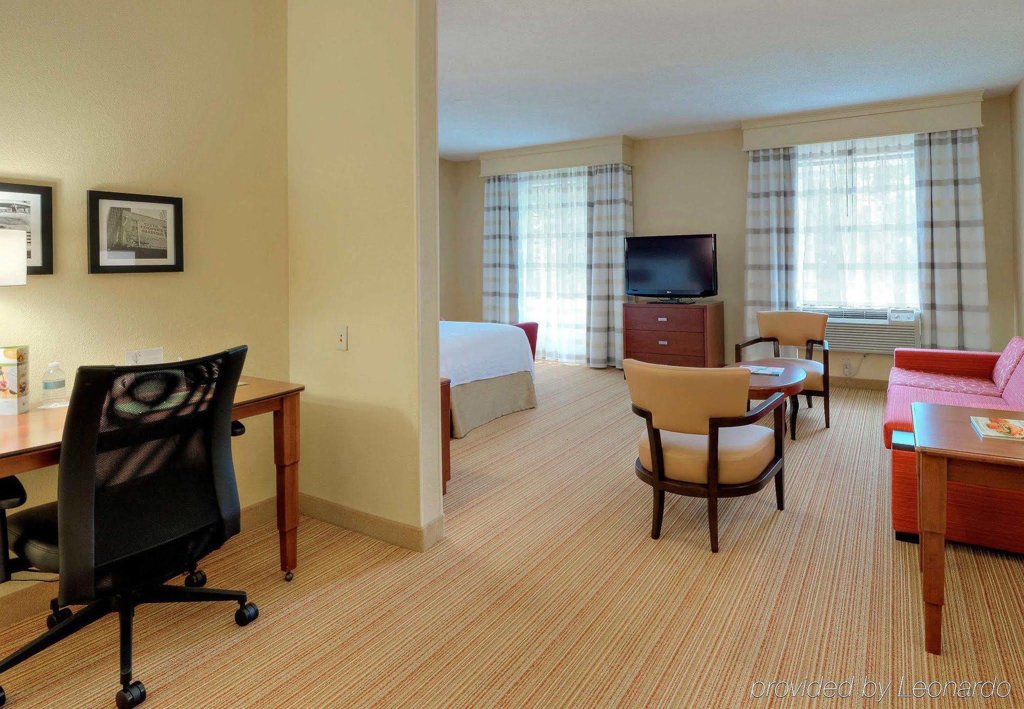 Courtyard Raleigh Crabtree Valley Extérieur photo